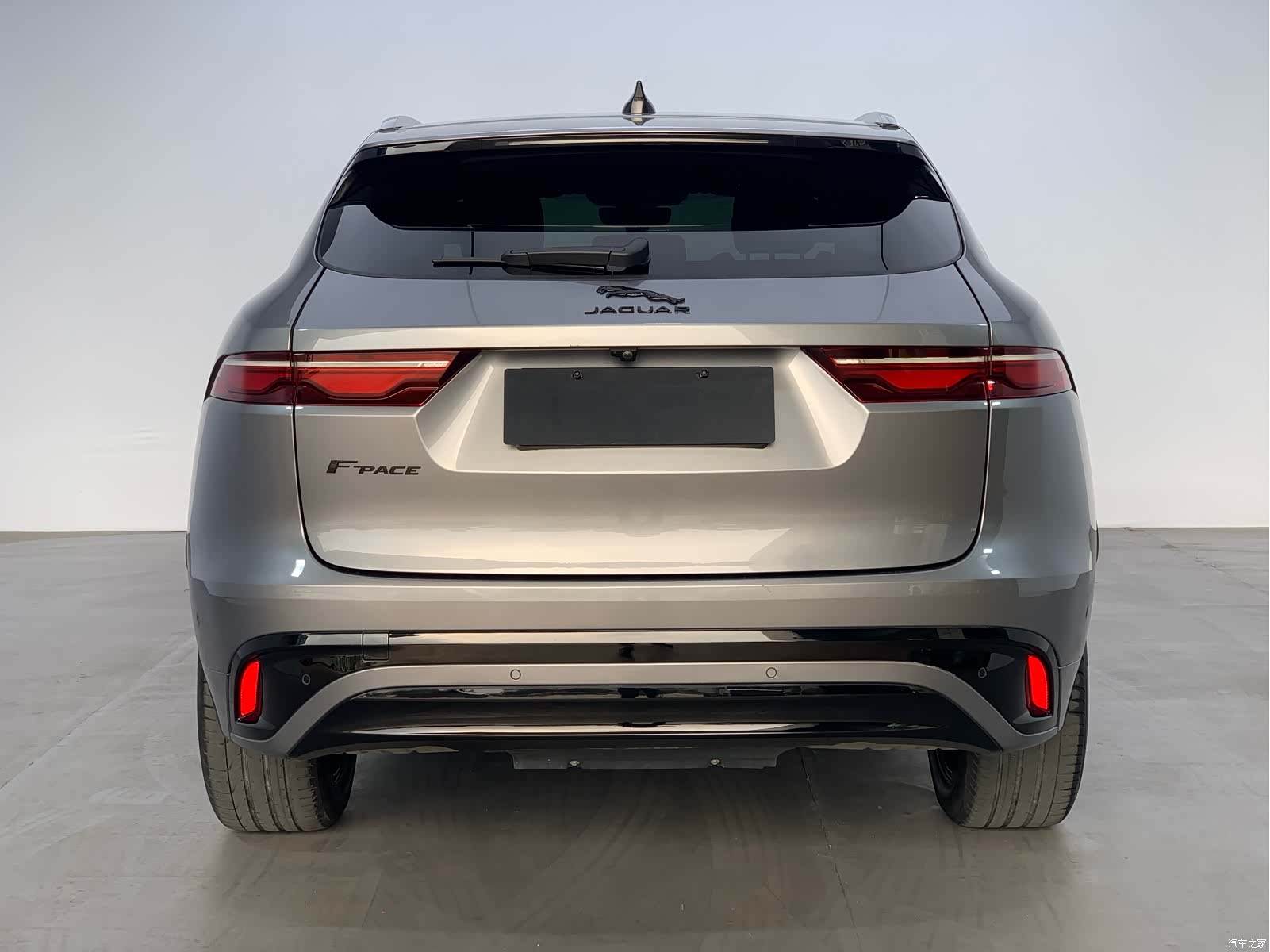Jaguar F-PACE, 2022 6