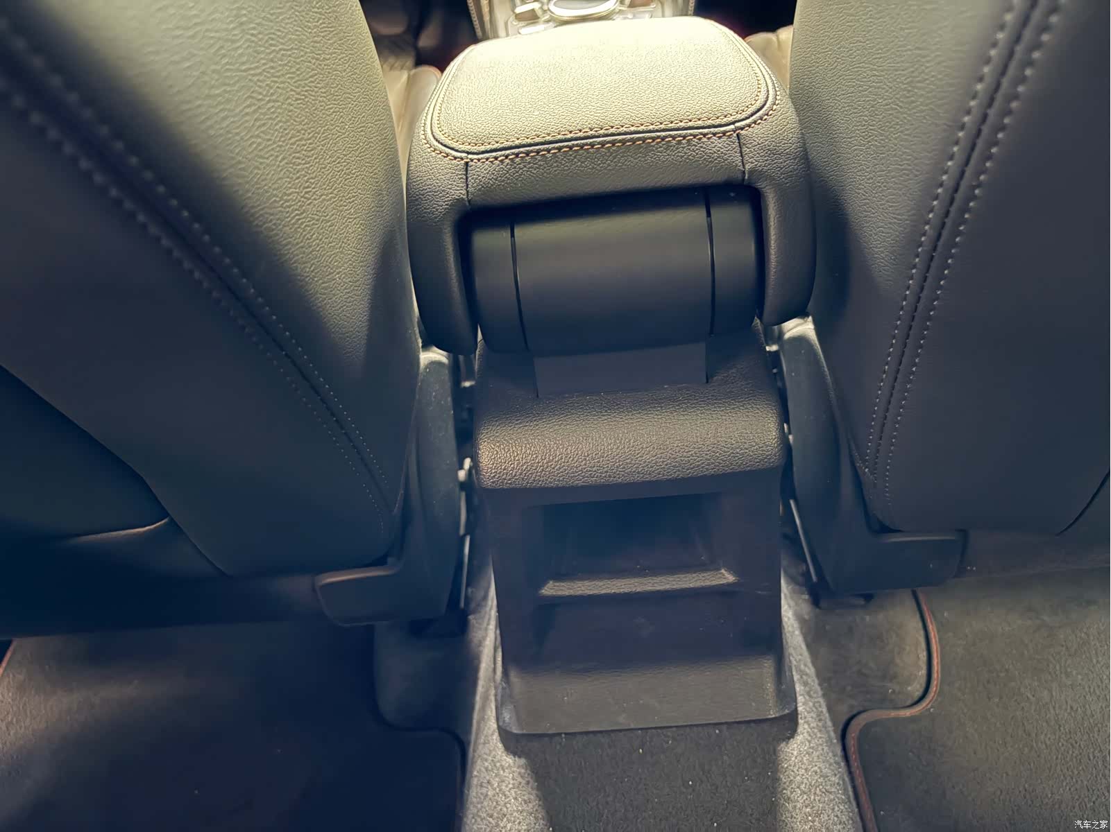 Audi Q2L, 2024 11