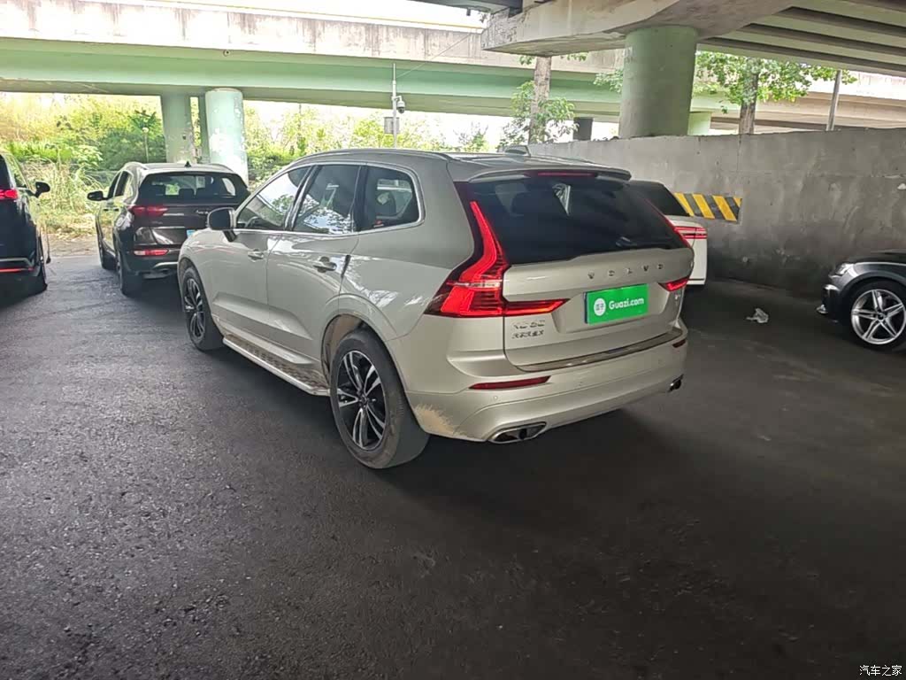 Volvo XC60, 2019 все фото
