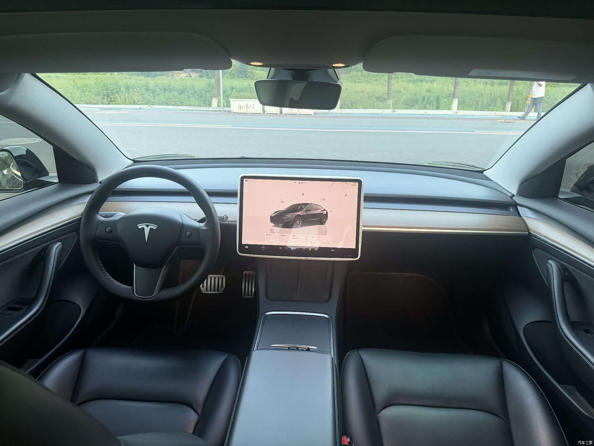Tesla Model 3, 2022 13
