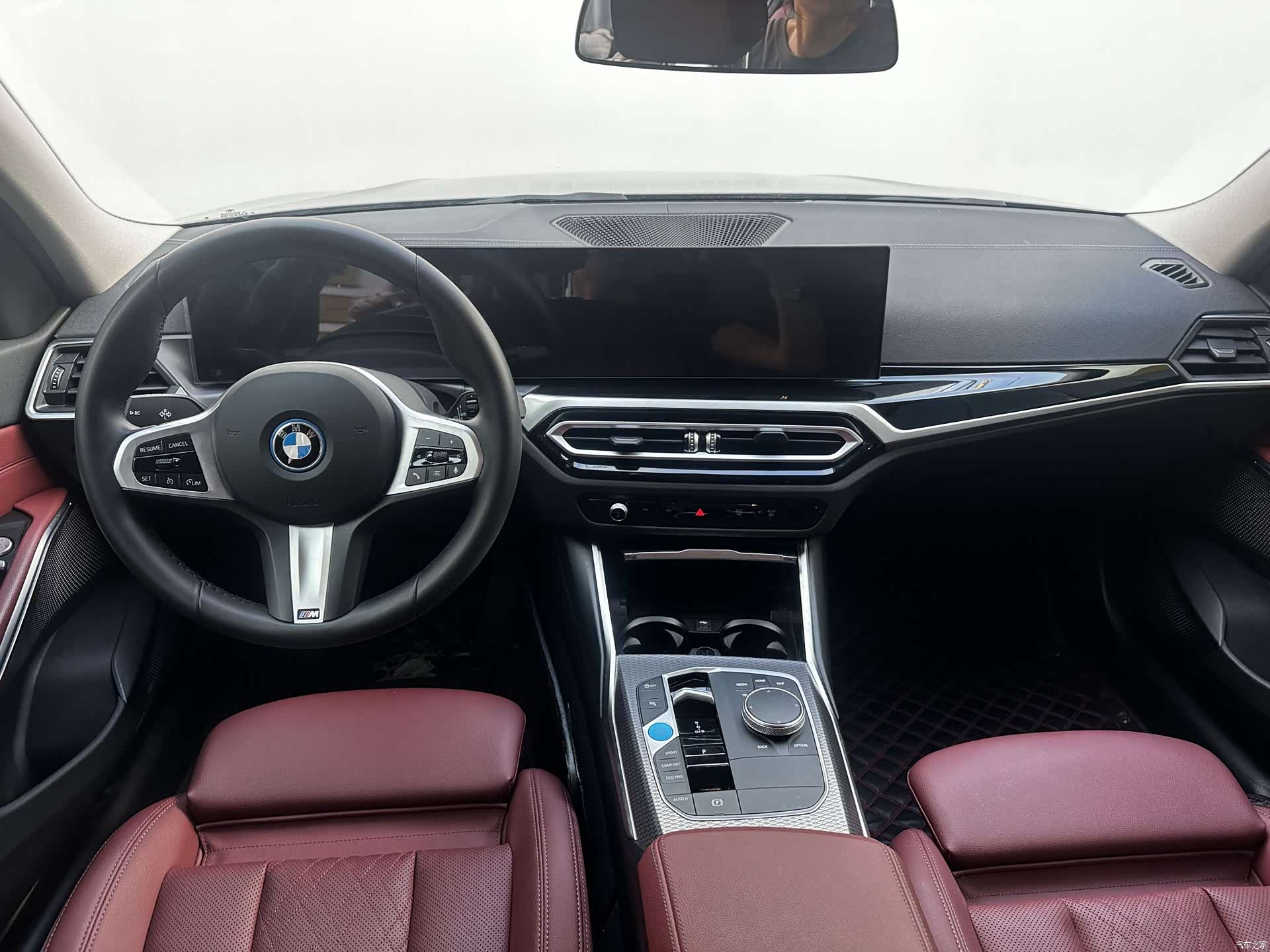 BMW i3, 2023 все фото