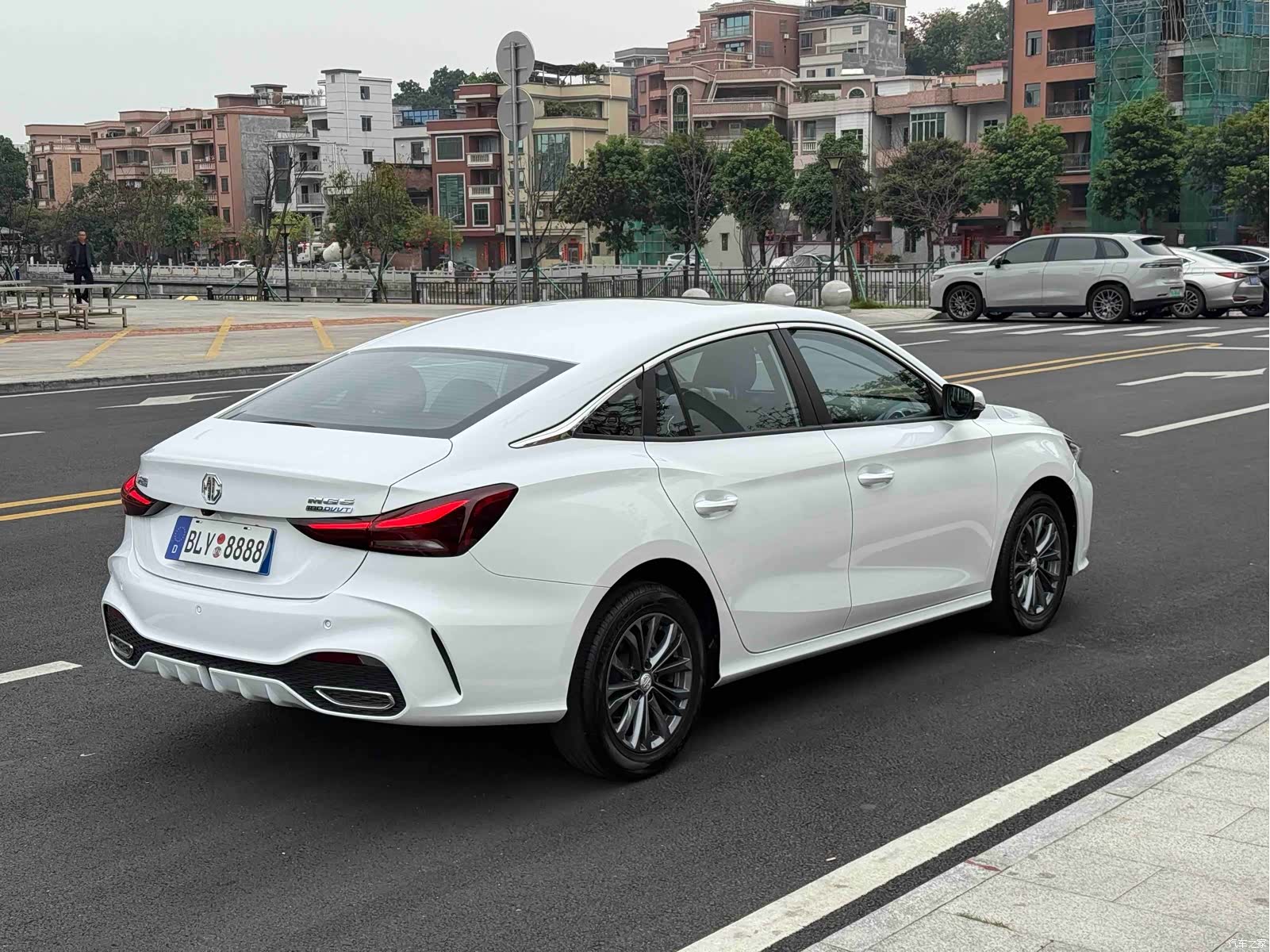 MG MG5, 2025 7