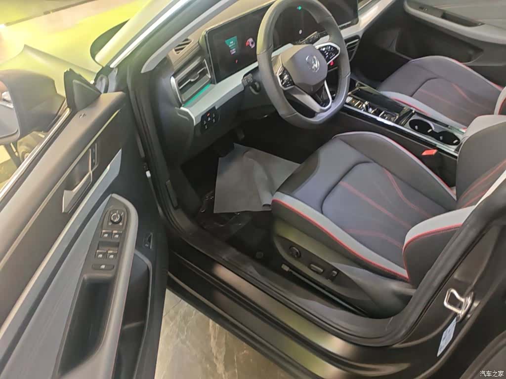 Volkswagen Lamando, 2024 16