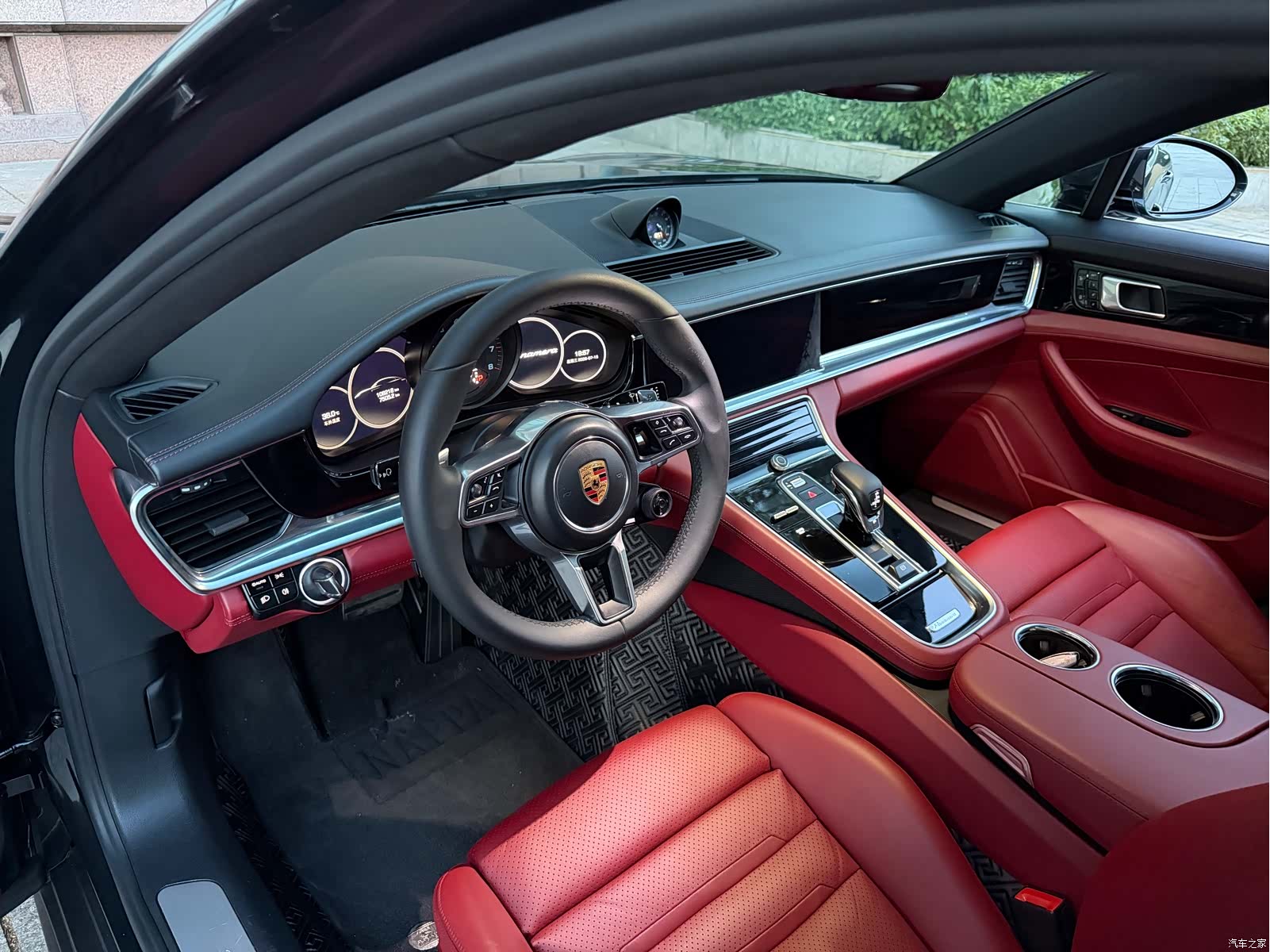 Porsche Panamera, 2018 11
