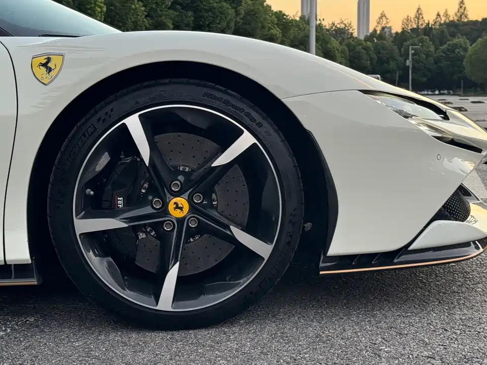 Ferrari SF90