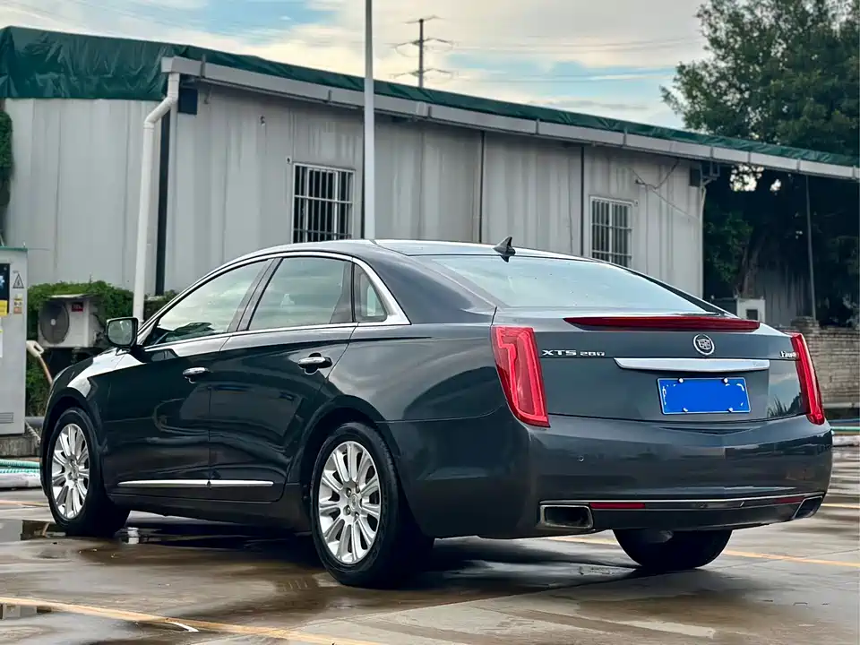 Cadillac XTS