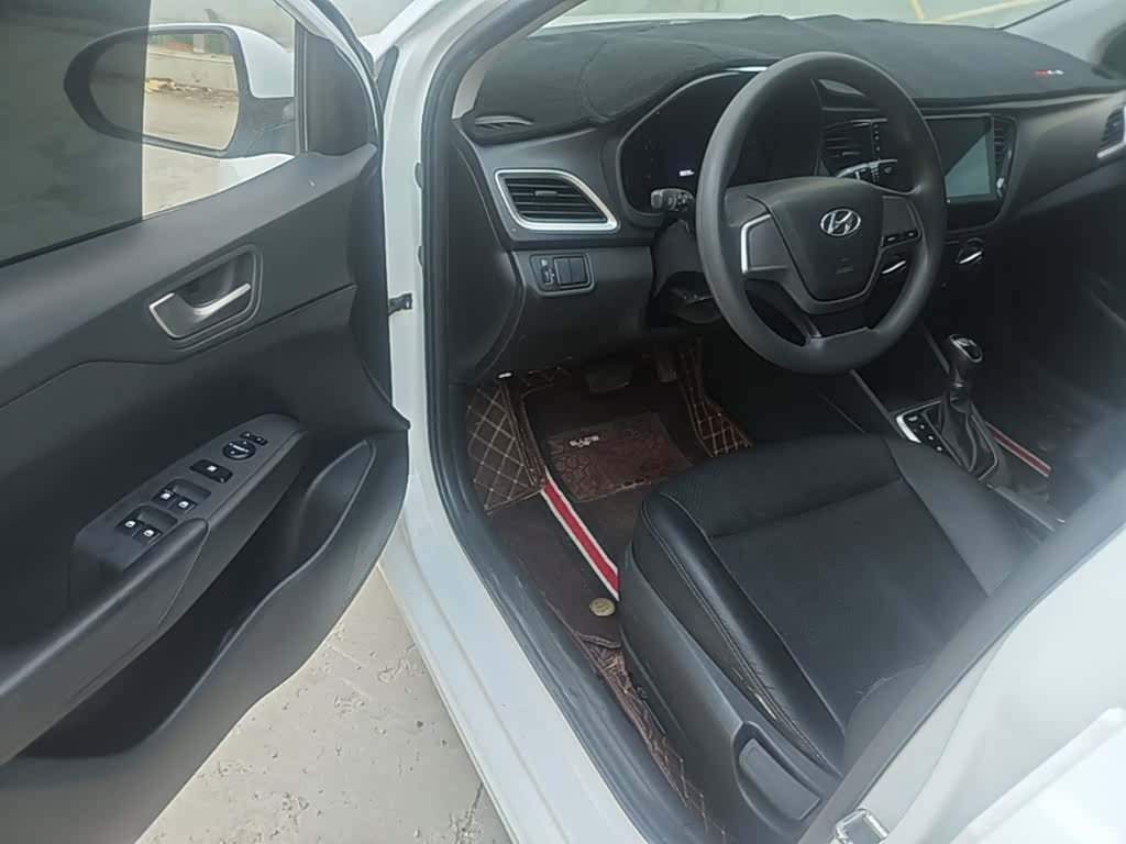 Hyundai GLS, 2017 16