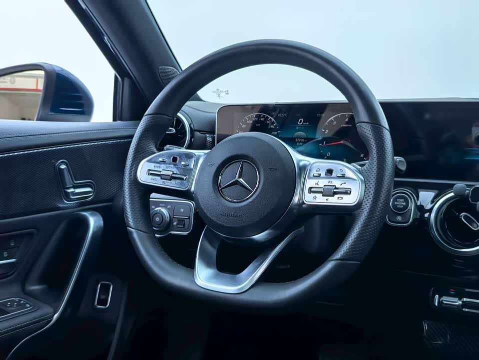 Mercedes-Benz Class A Mercedes-Benz Class A