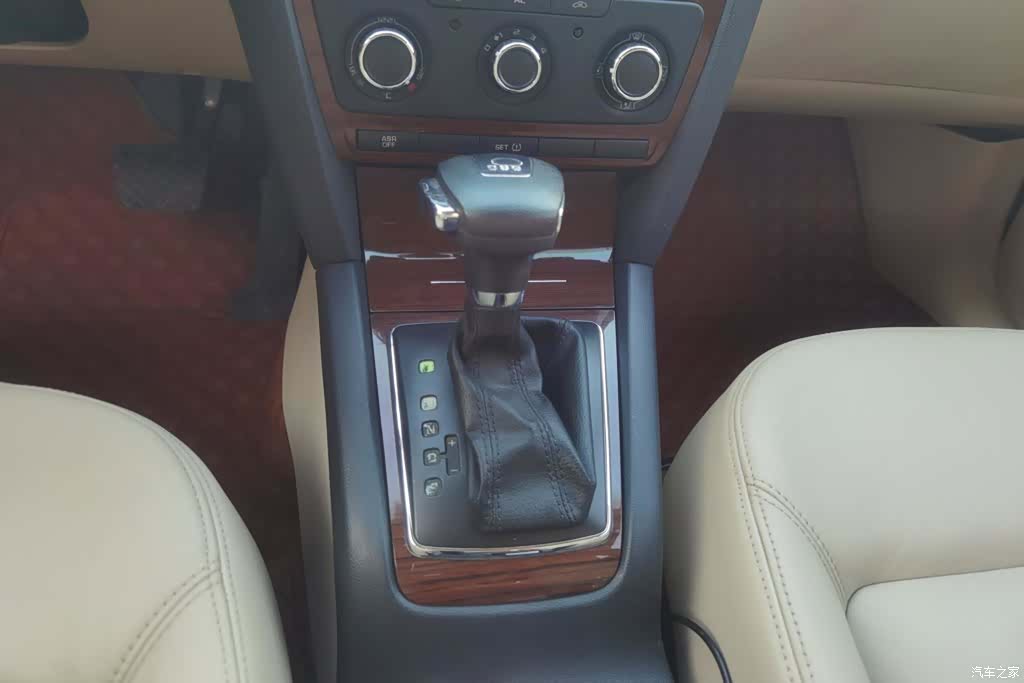 Skoda Octavia, 2011 16