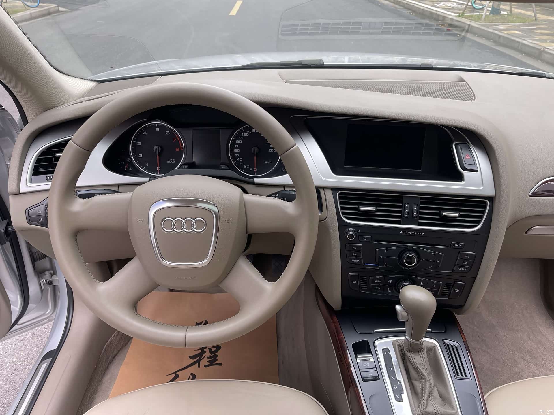 Audi A4L, 2010 11