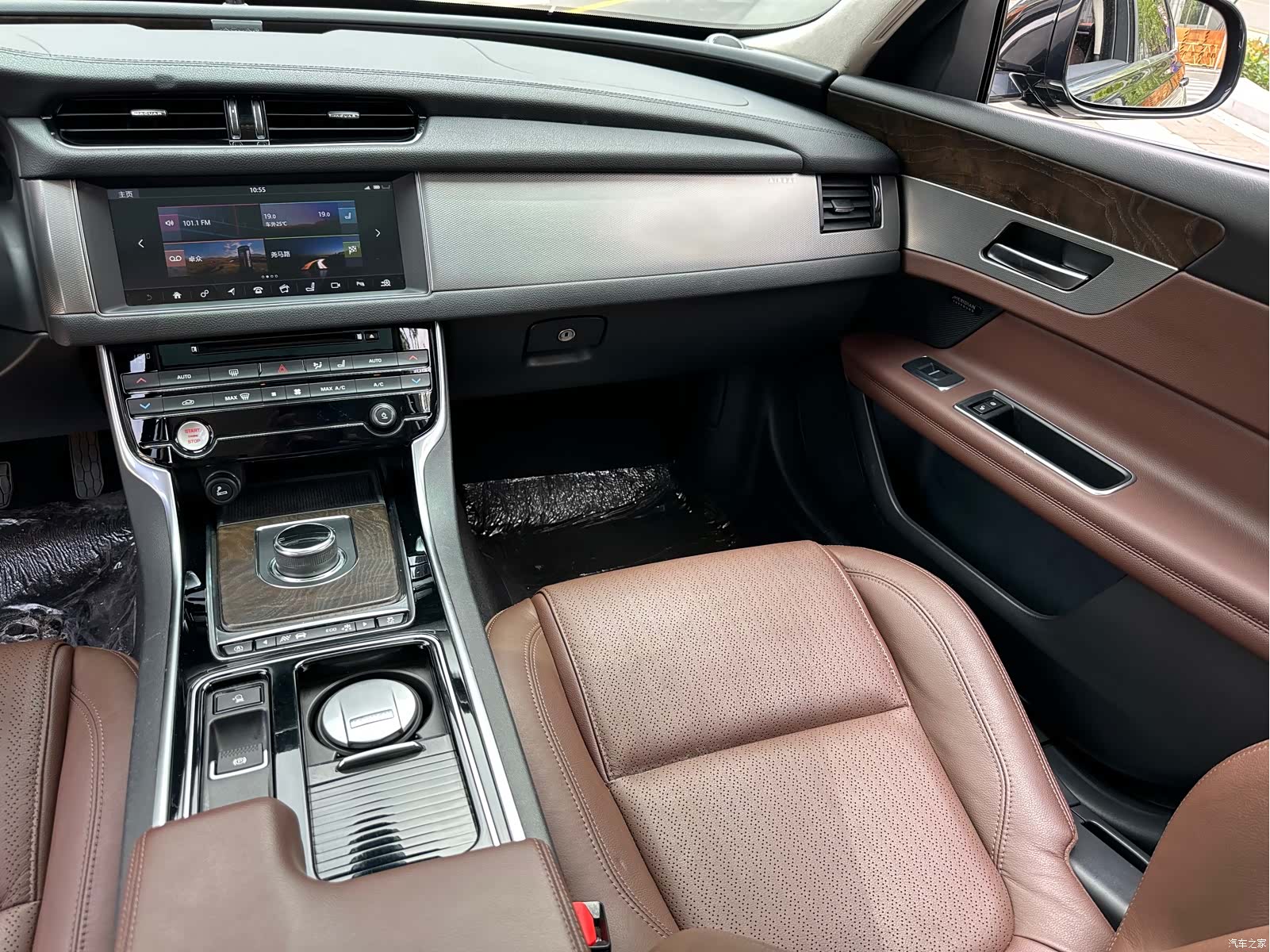 Land Rover XFL, 2018 23
