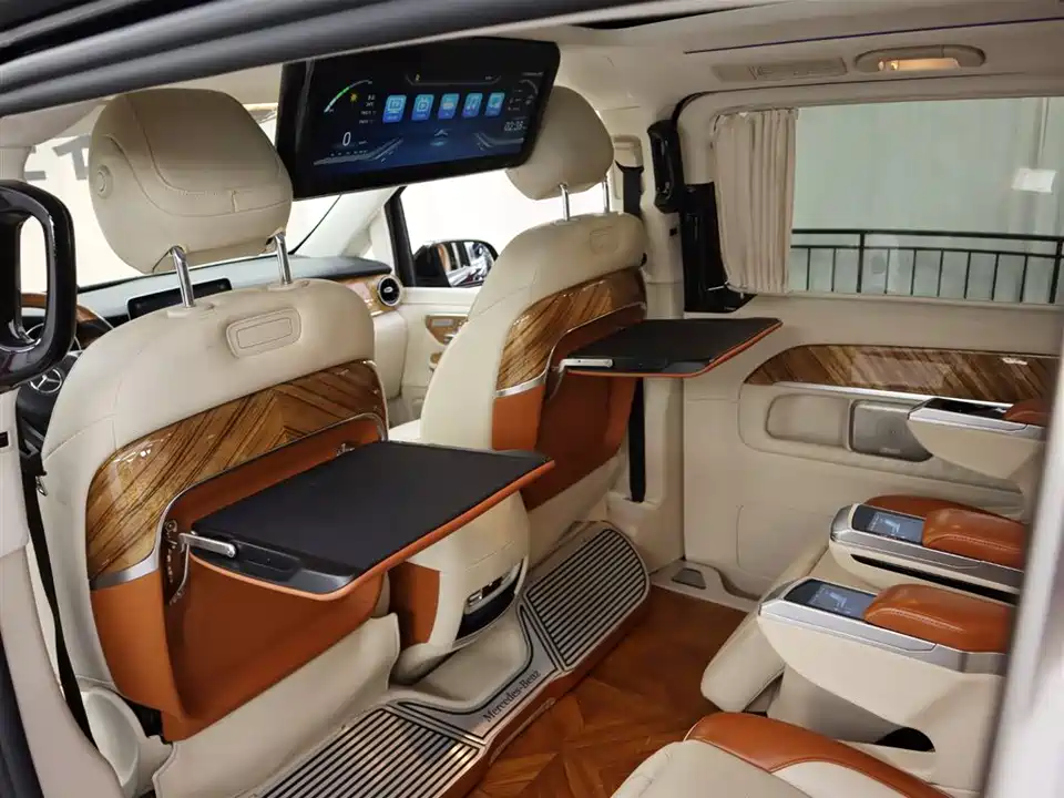 Mercedes-Benz V-class