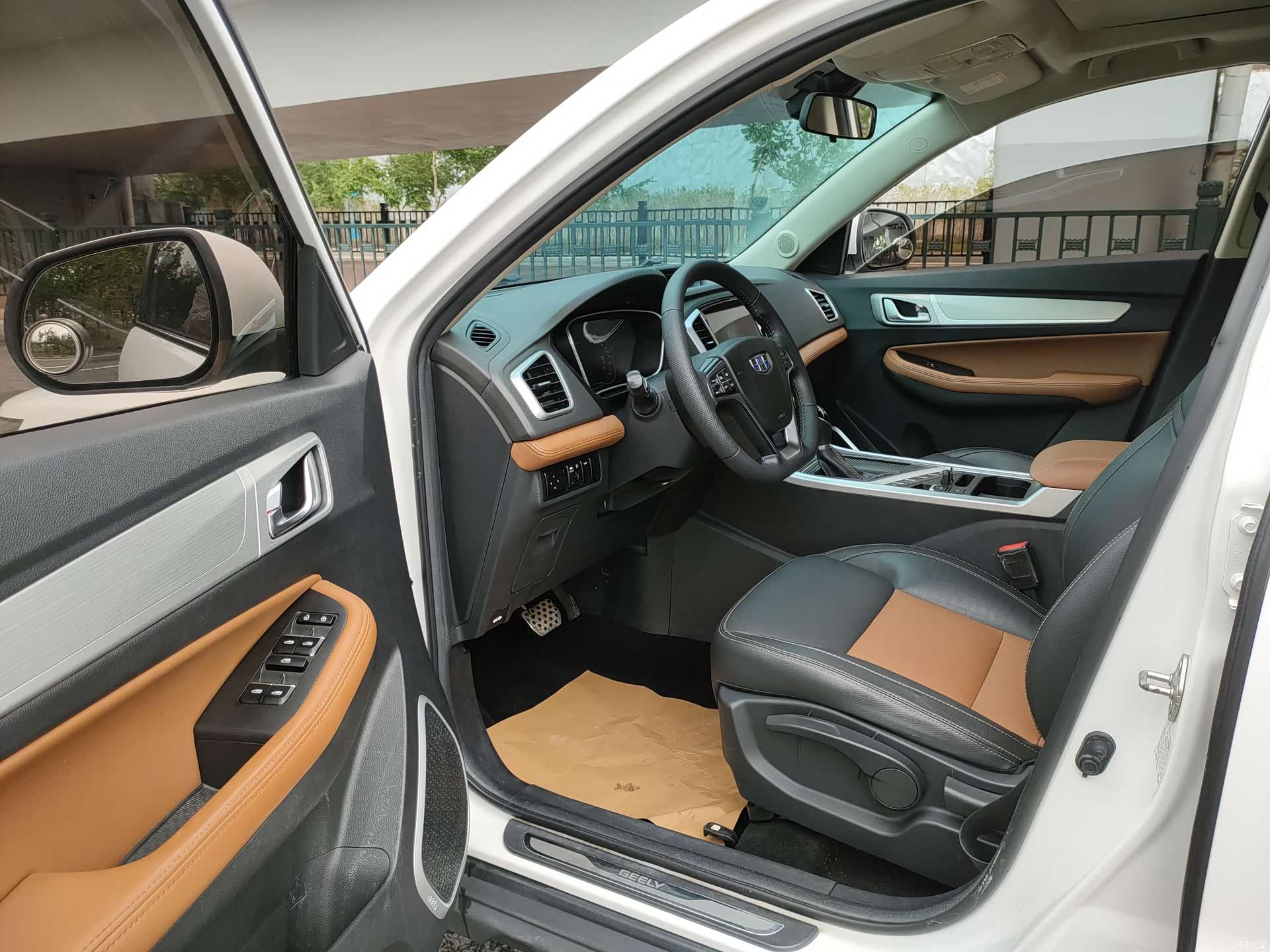 Geely X6, 2018 12