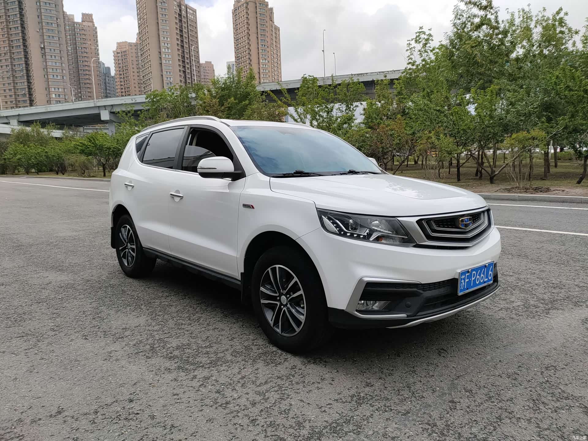 Geely X6, 2018 4