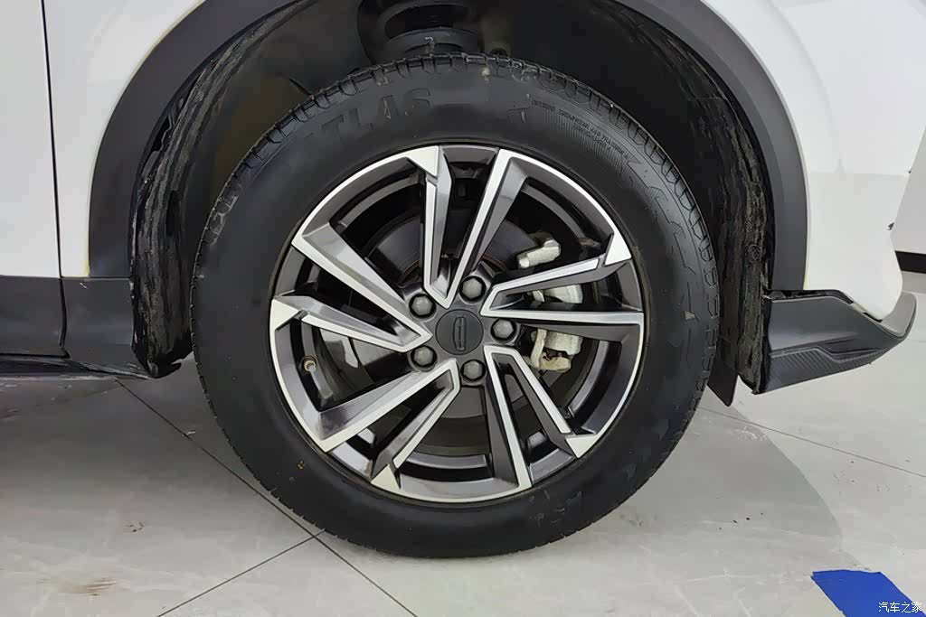 Geely Coolray, 2023 6