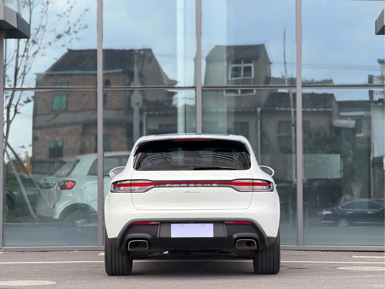 Porsche Macan, 2023 4