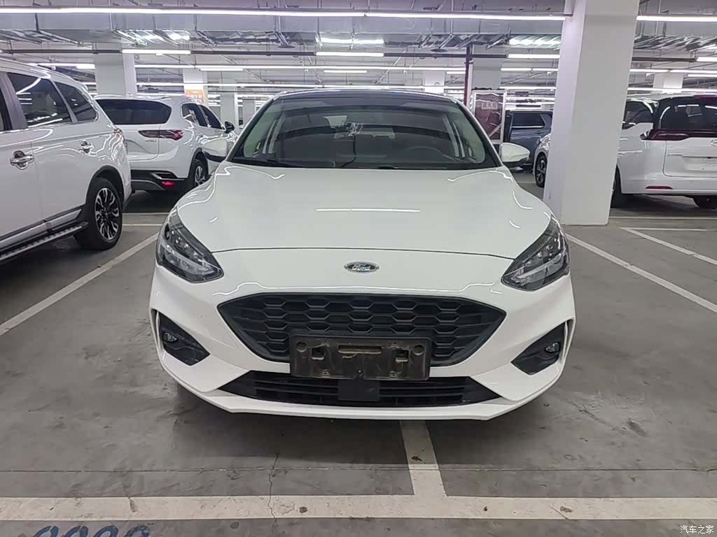 Ford Focus, 2021 3