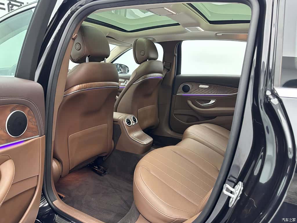 Mercedes-Benz E-Class, 2022 21