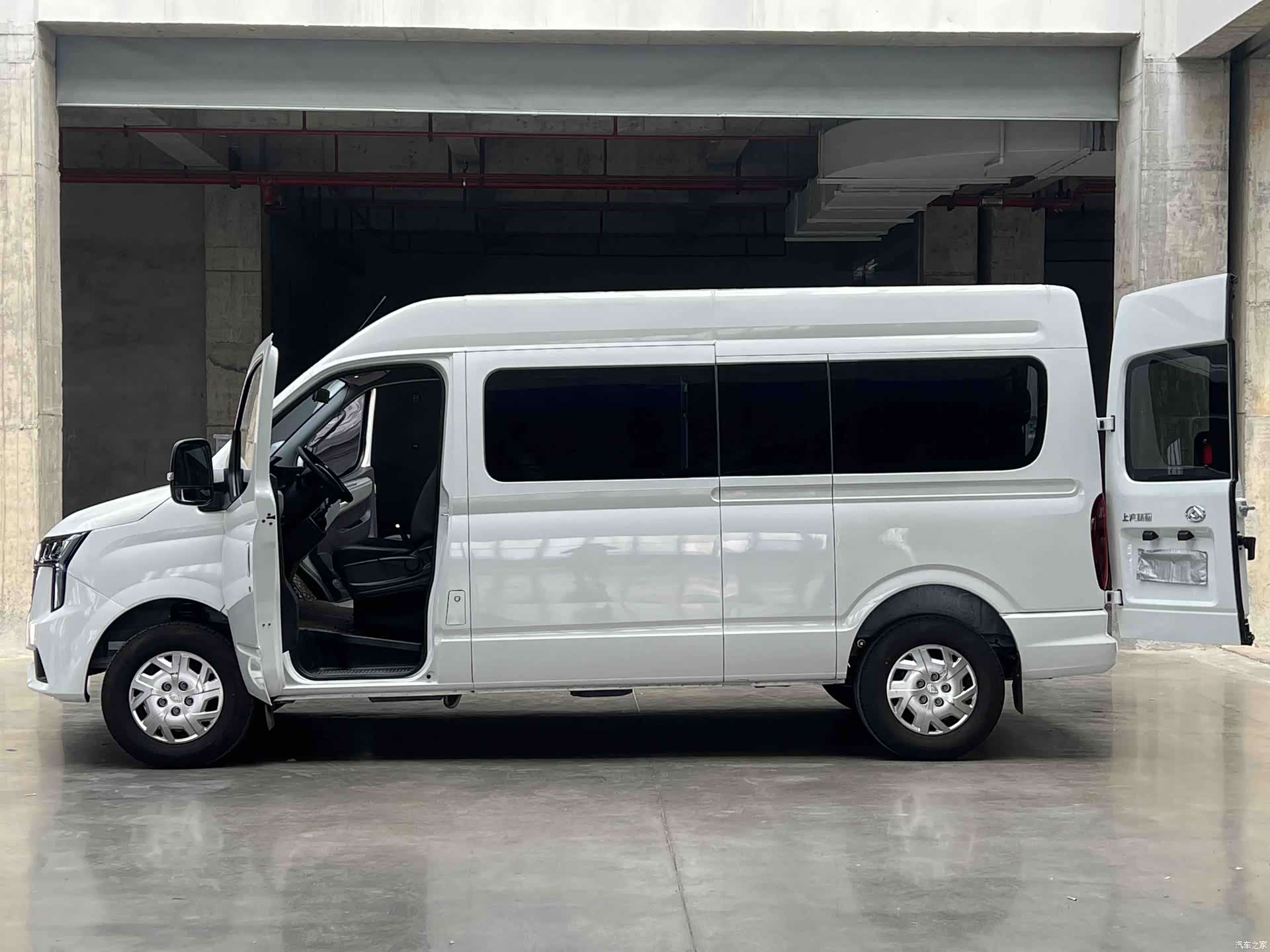Maxus V80, 2025 12