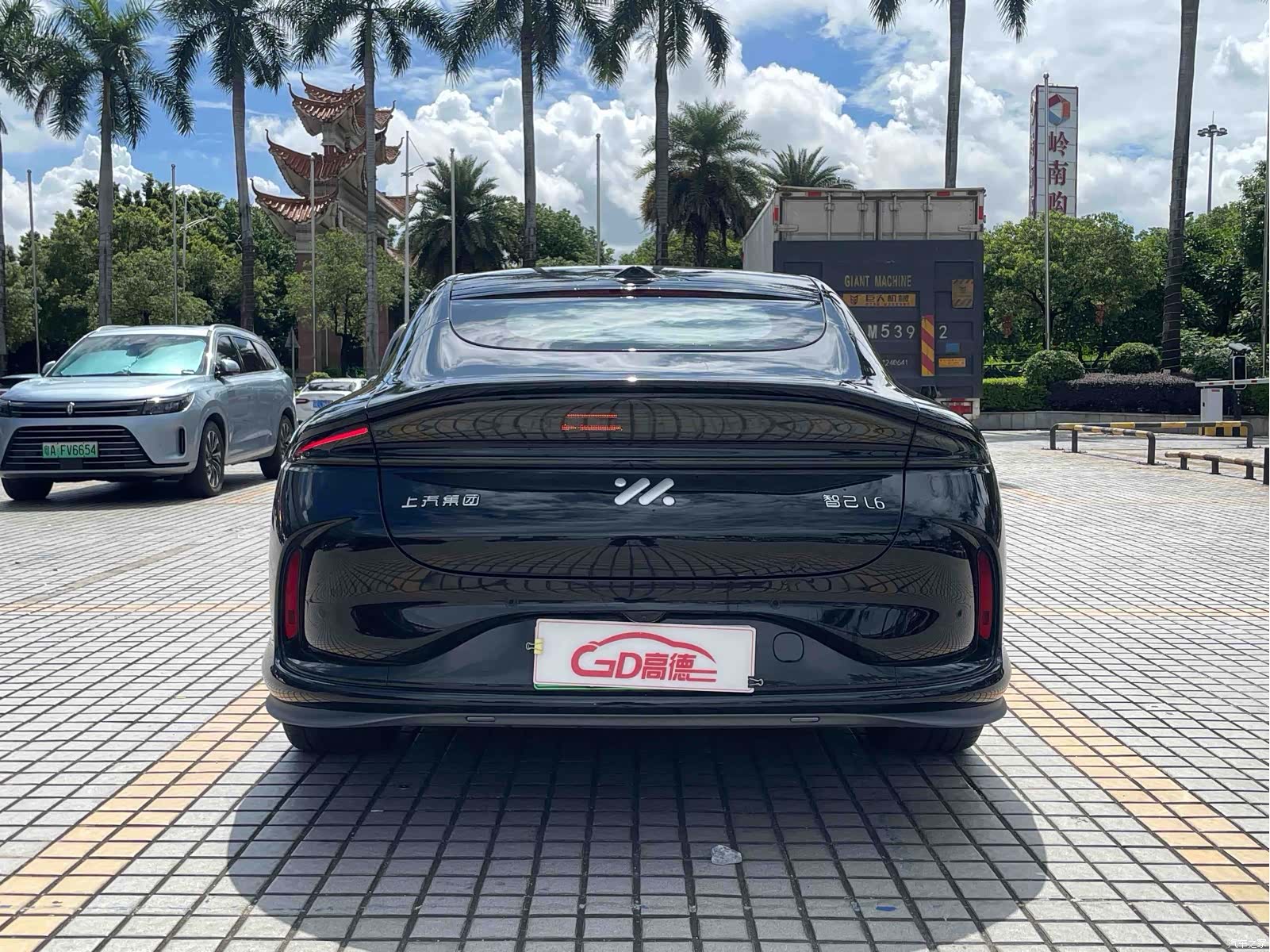 IM Motors L6, 2024 7