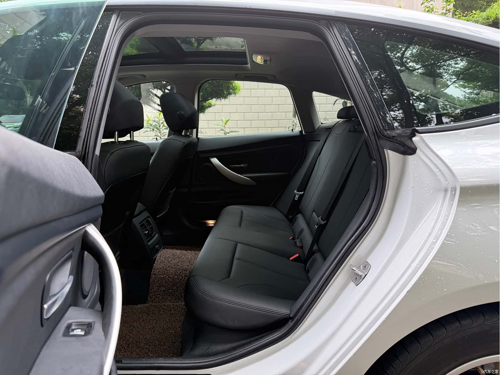 BMW 3 Series, 2017 32