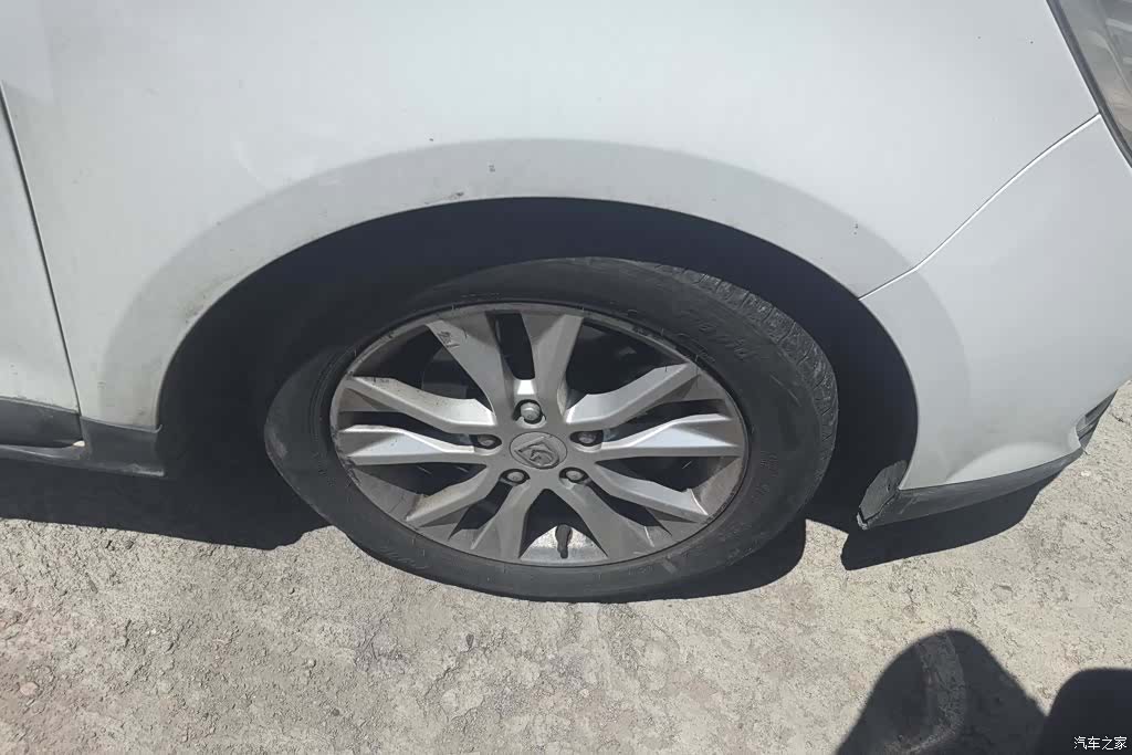 Wuling 730, 2017 6