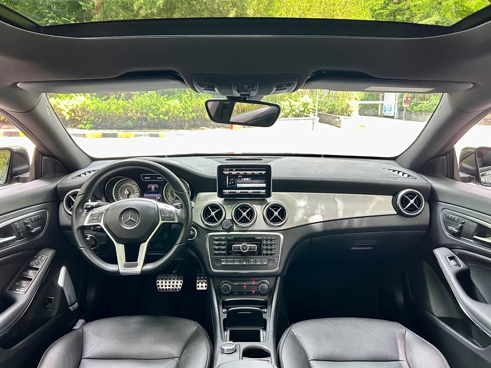 Mercedes-Benz CLA