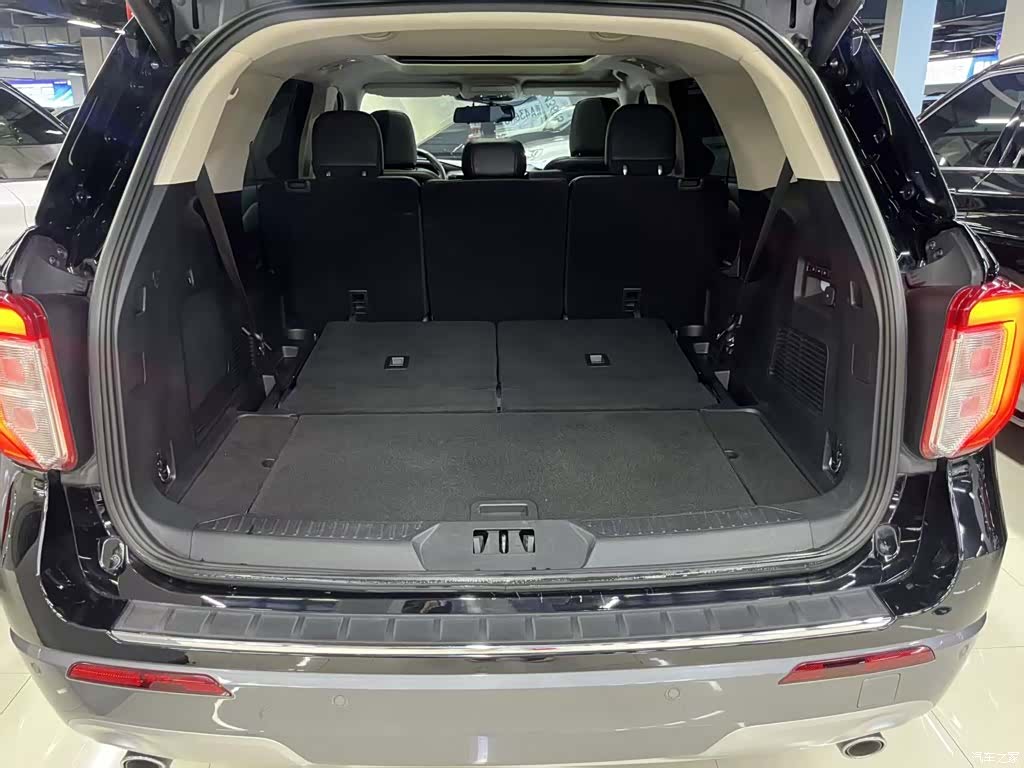 Ford Explorer, 2022 16