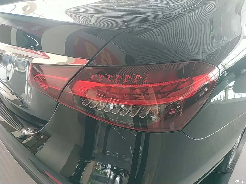 Mercedes-Benz E-Class, 2023 8