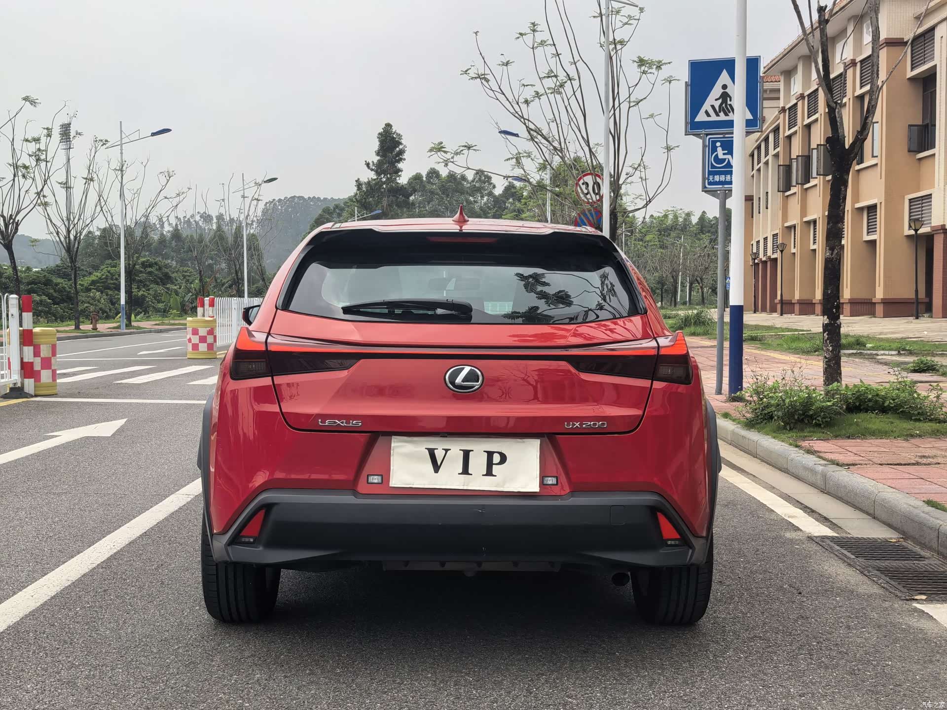 Lexus UX, 2022 все фото