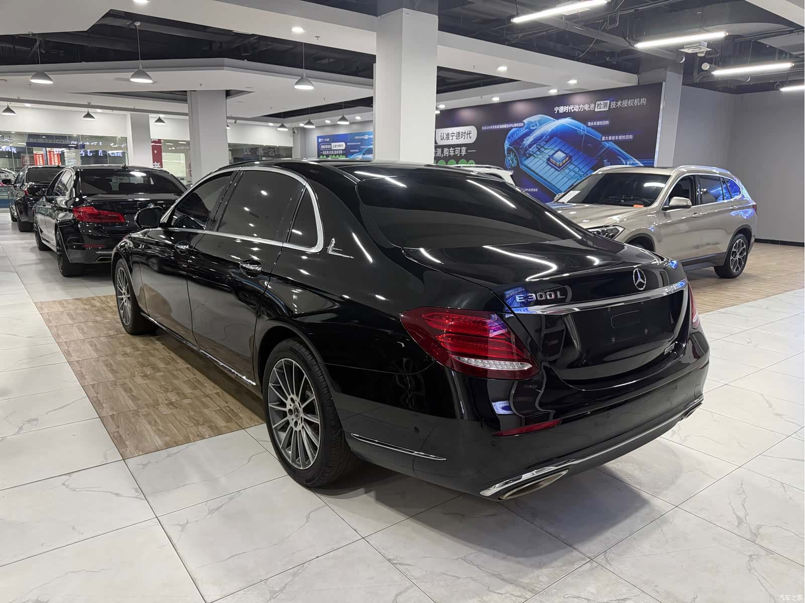 Mercedes-Benz E-Class, 2019 4