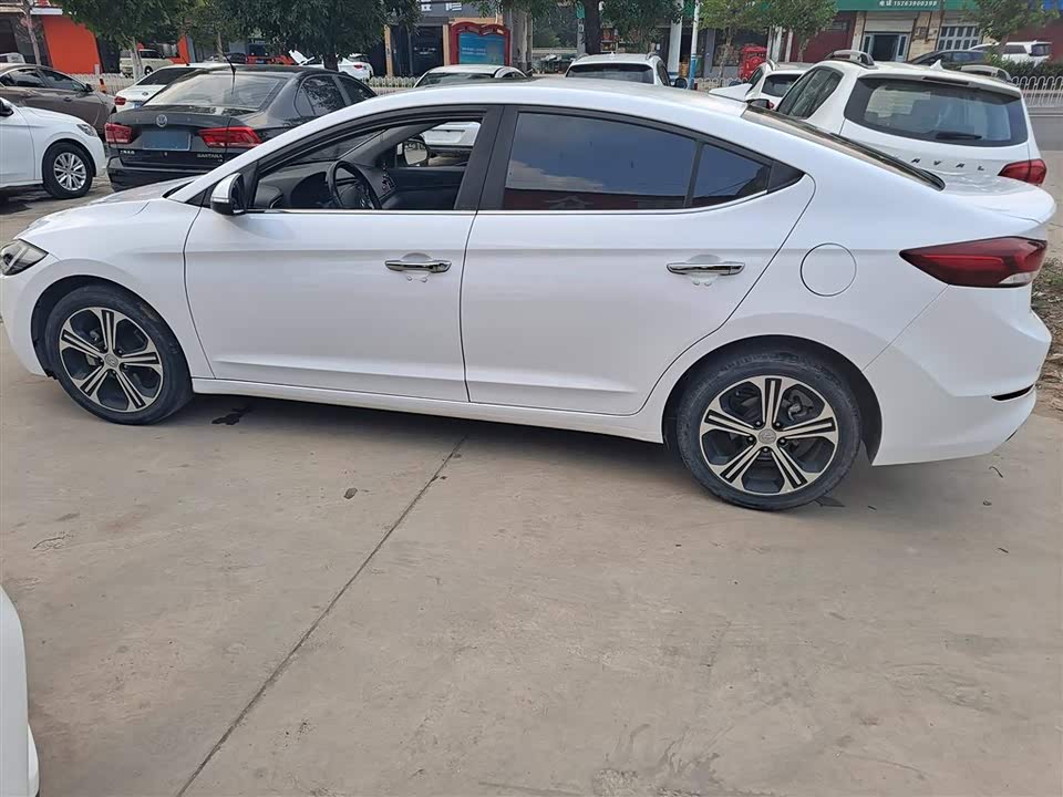 Hyundai Lead