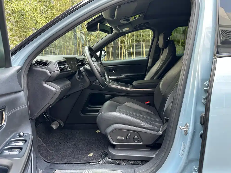 NIO ES6