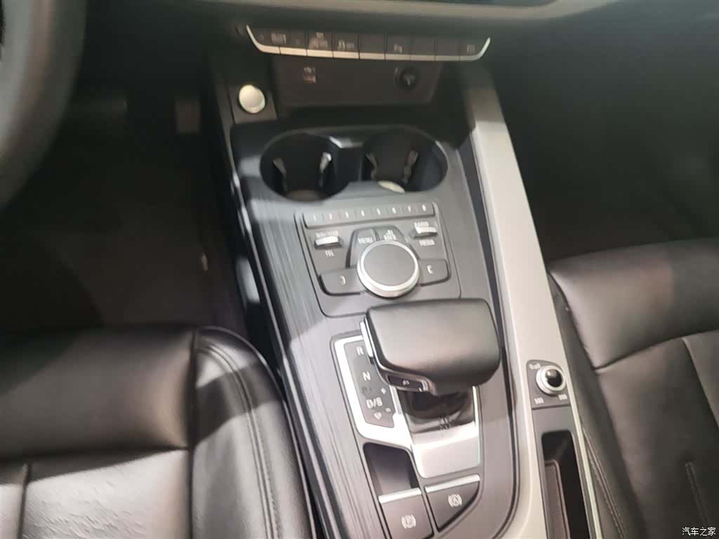 Audi A4L, 2019 11
