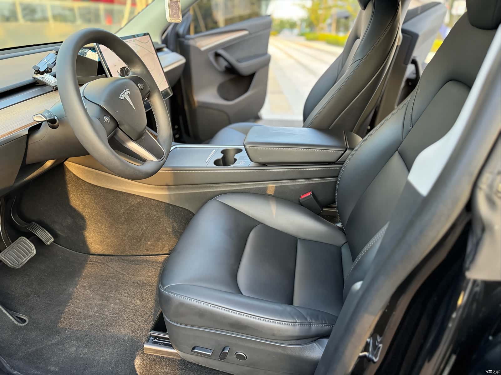 Tesla Model Y, 2022 4