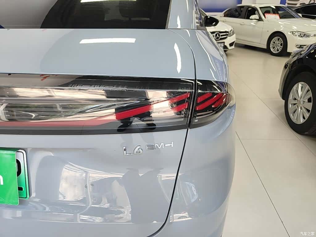 Geely Galaxy L6, 2025 8