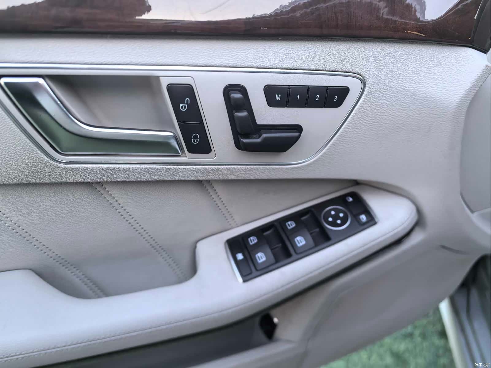 Mercedes-Benz E-Class, 2012 6