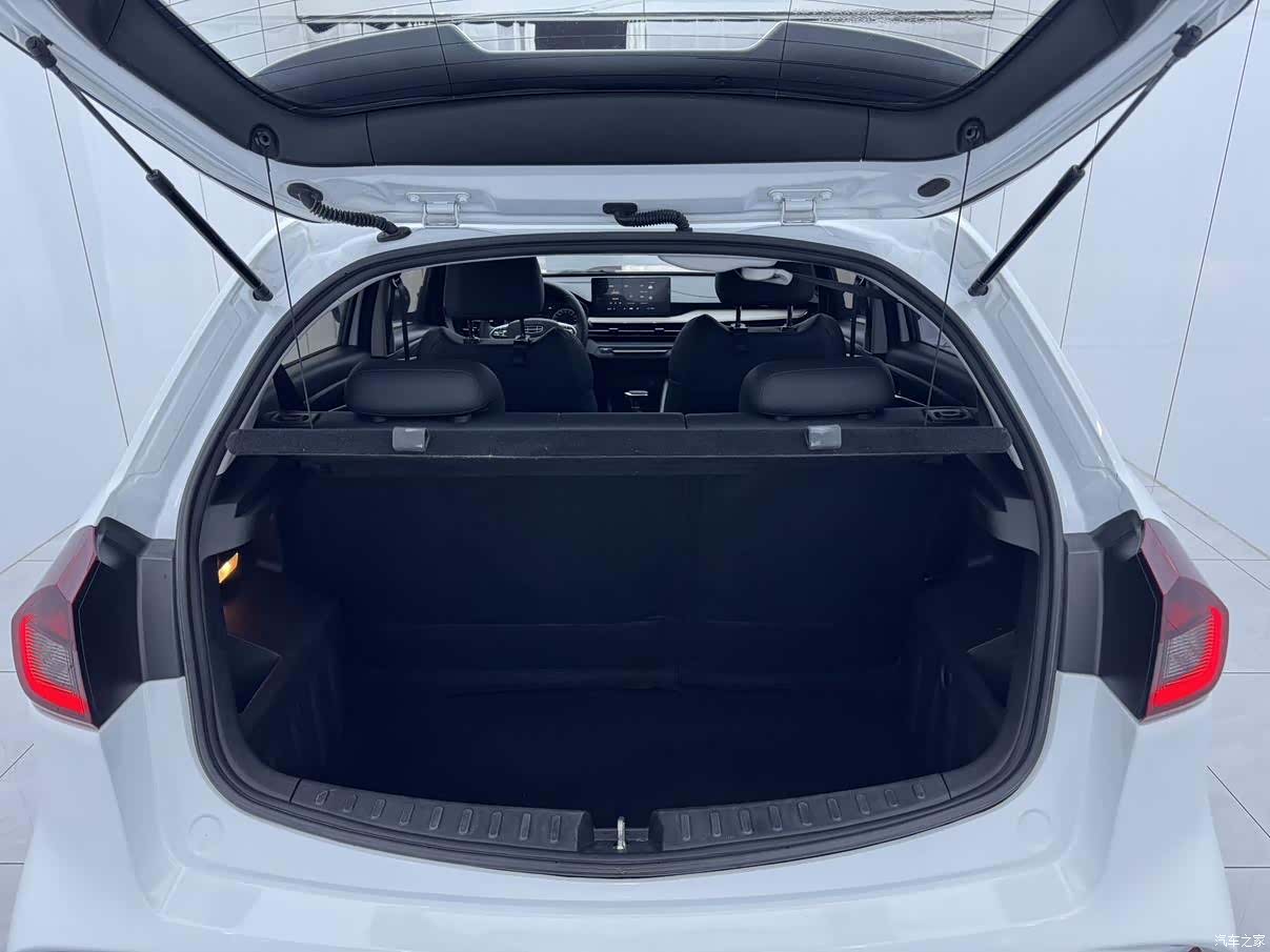 Geely X3, 2022 16