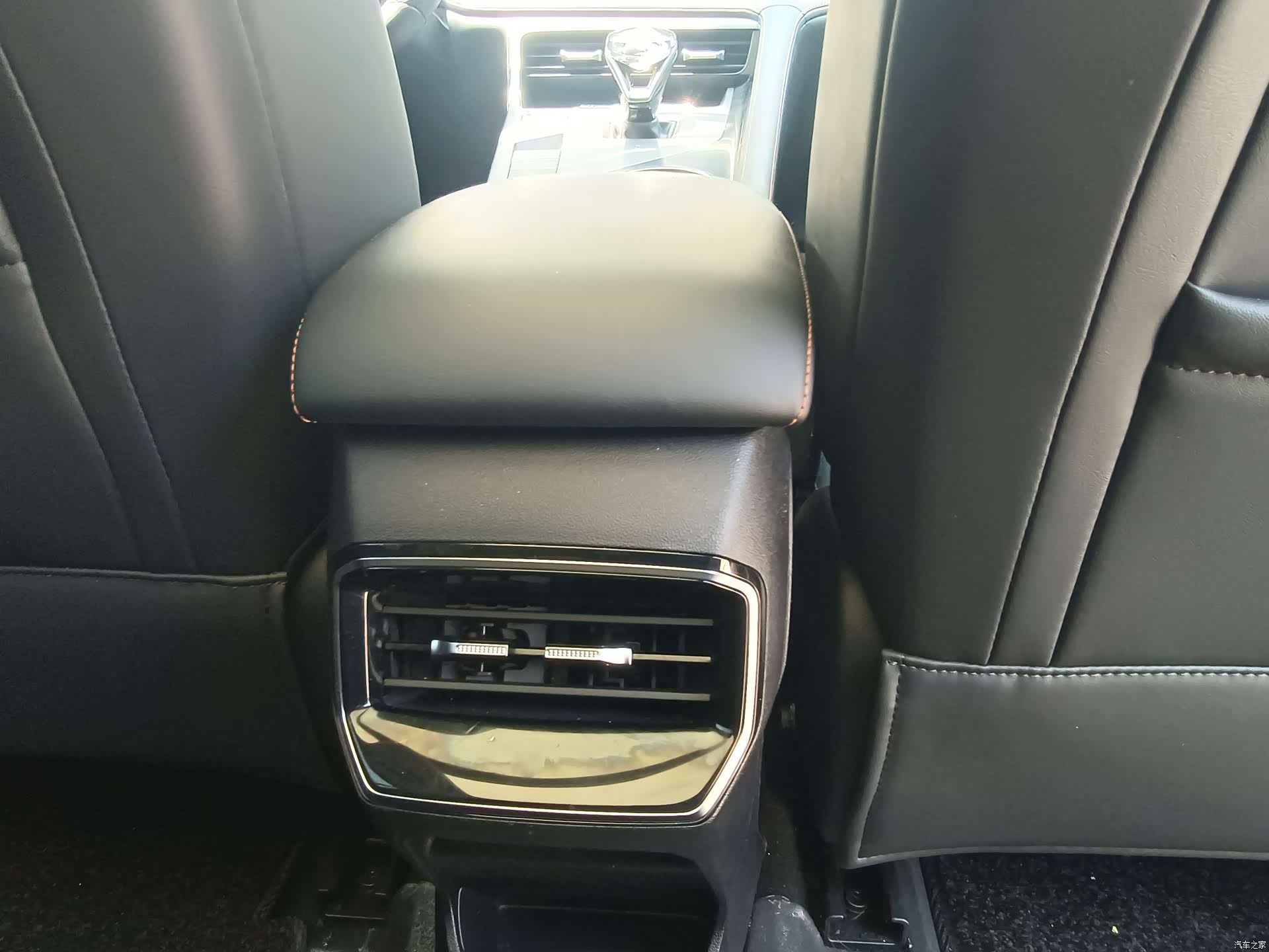 Roewe RX5, 2022 11