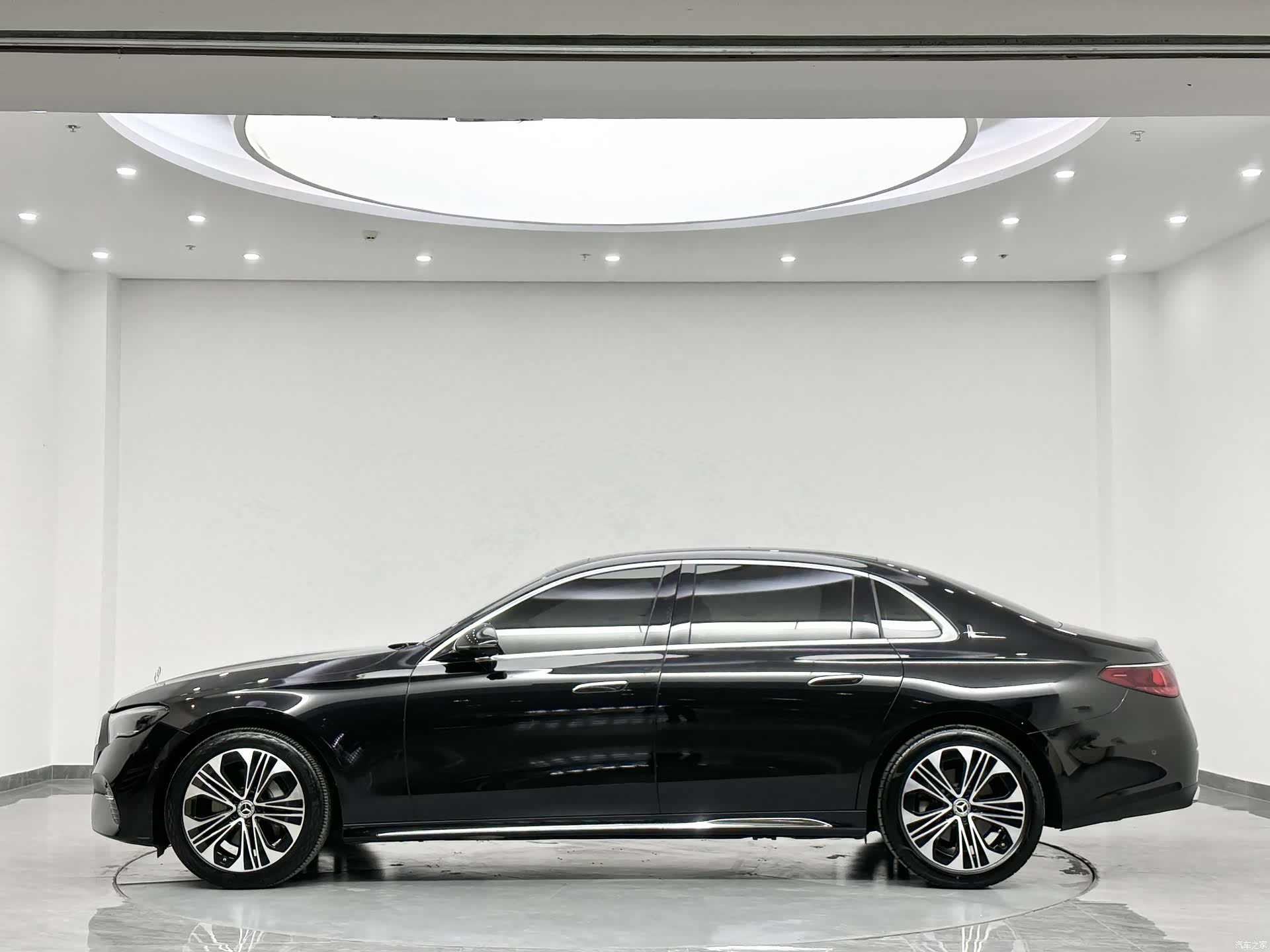 Mercedes-Benz E-Class, 2026 все фото