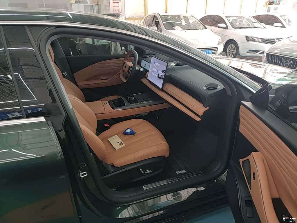 Geely 8, 2025 25