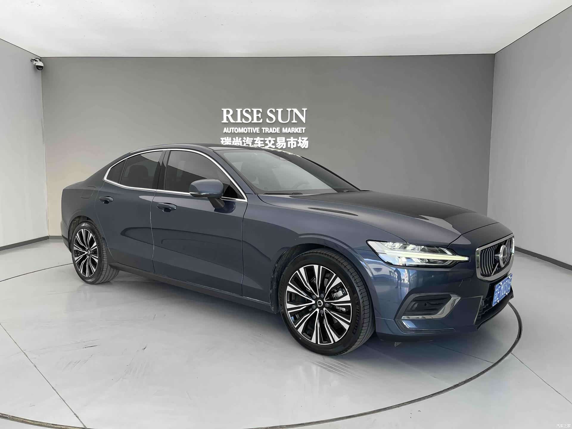 Volvo S60, 2023 3