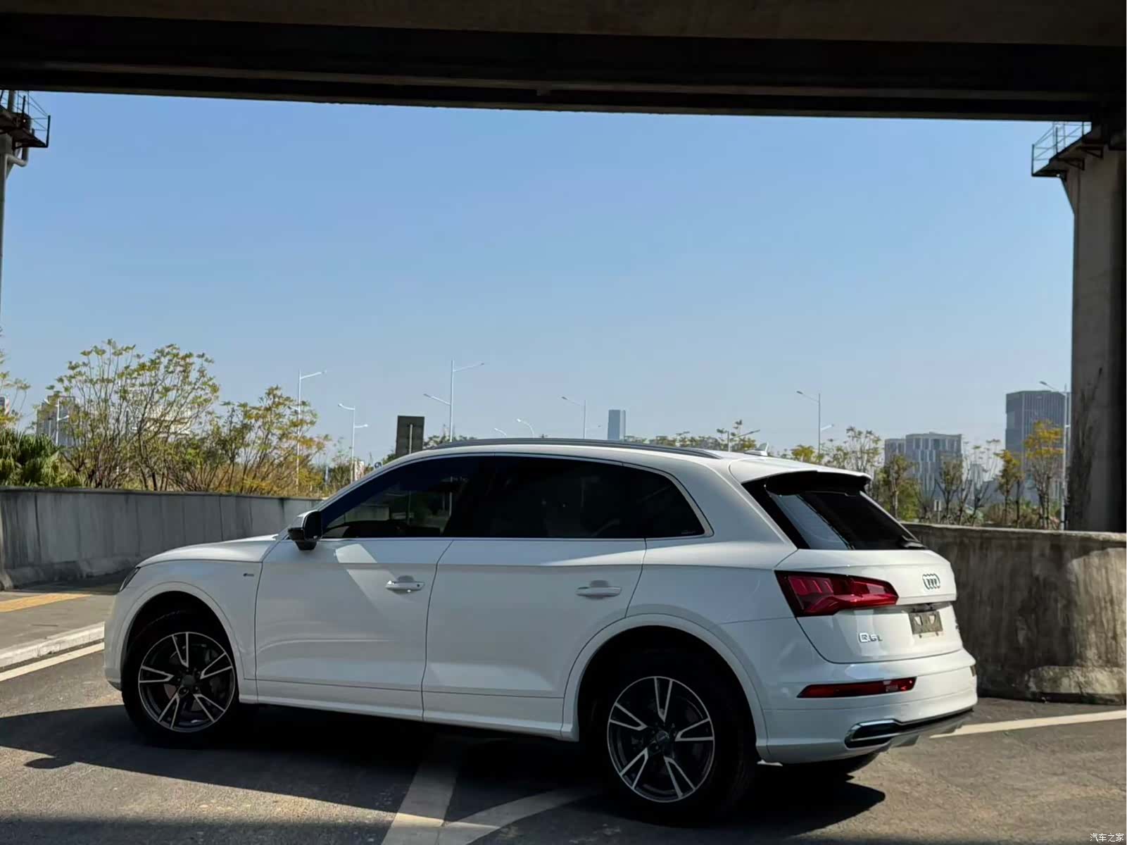 Audi Q5L, 2018 7