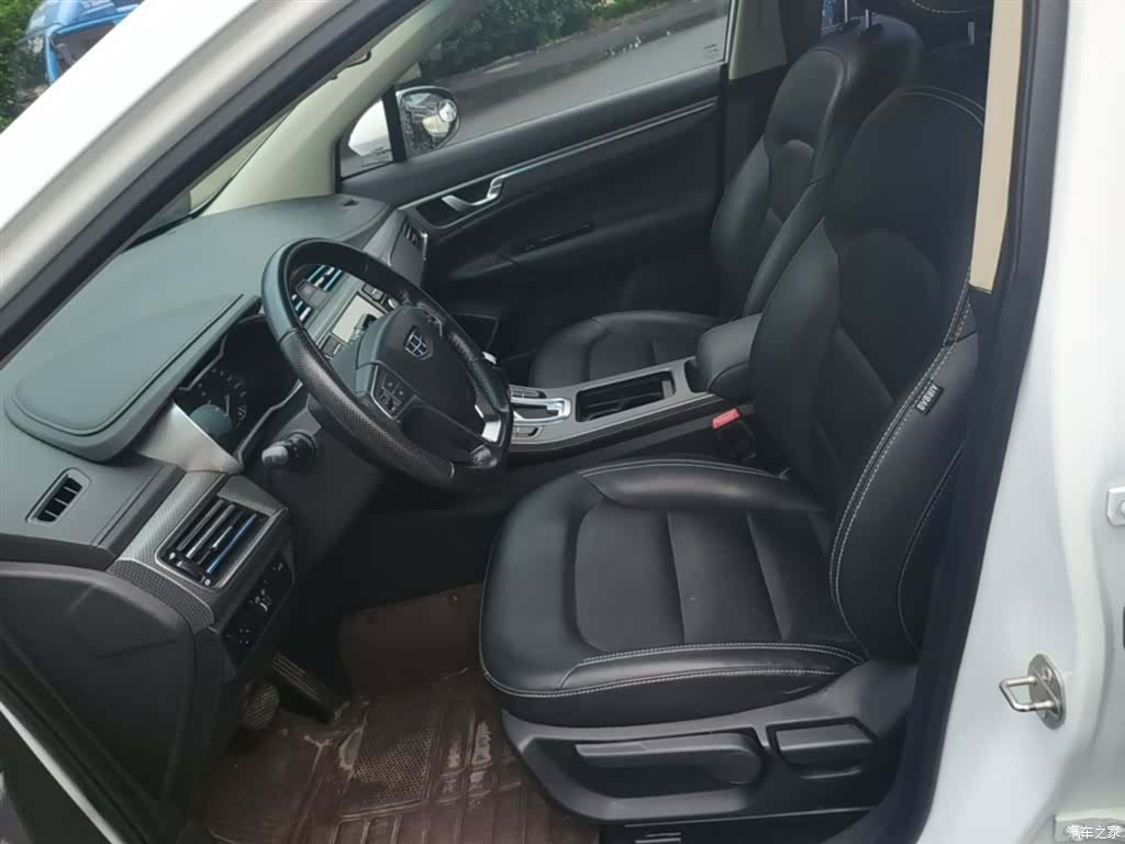 Geely Emgrand, 2017 15