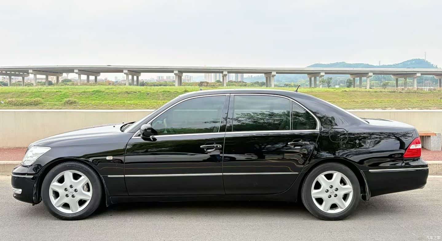 Lexus LS, 2004 6