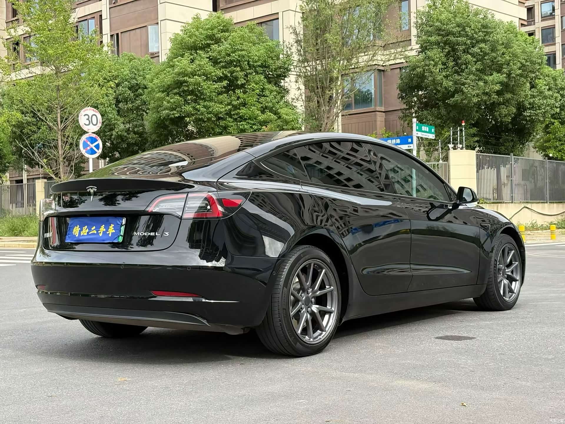 Tesla Model 3, 2024 4