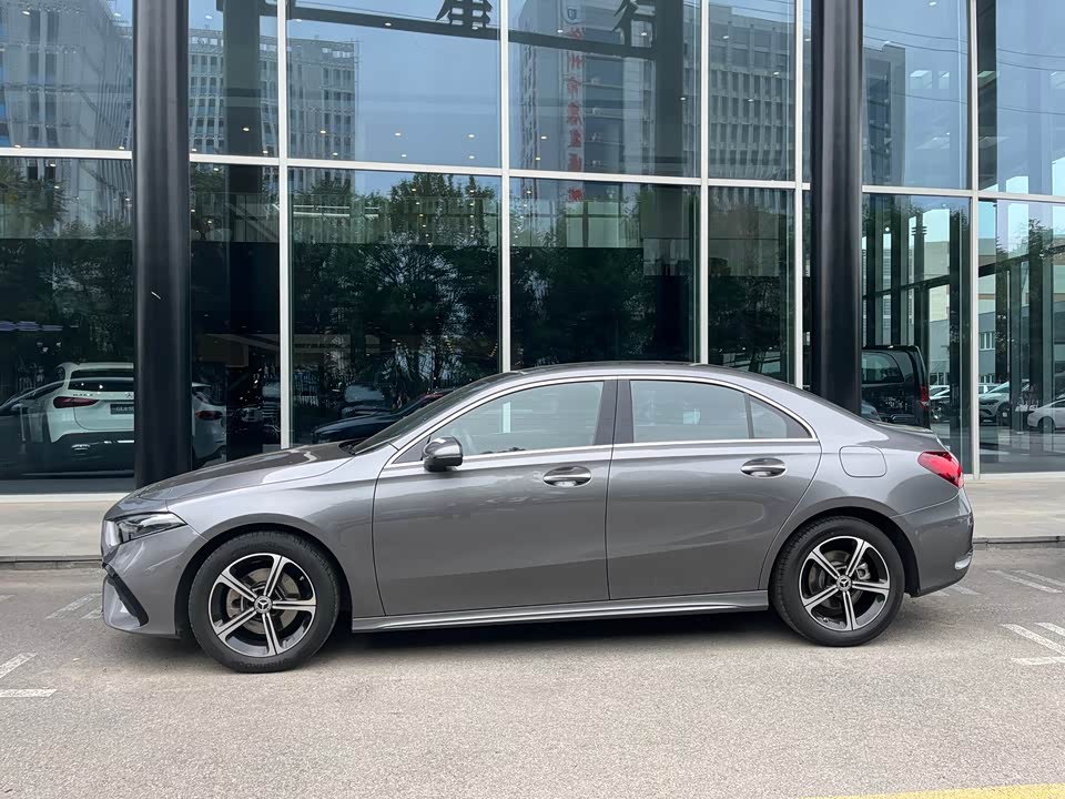 Mercedes-Benz Class A Mercedes-Benz Class A