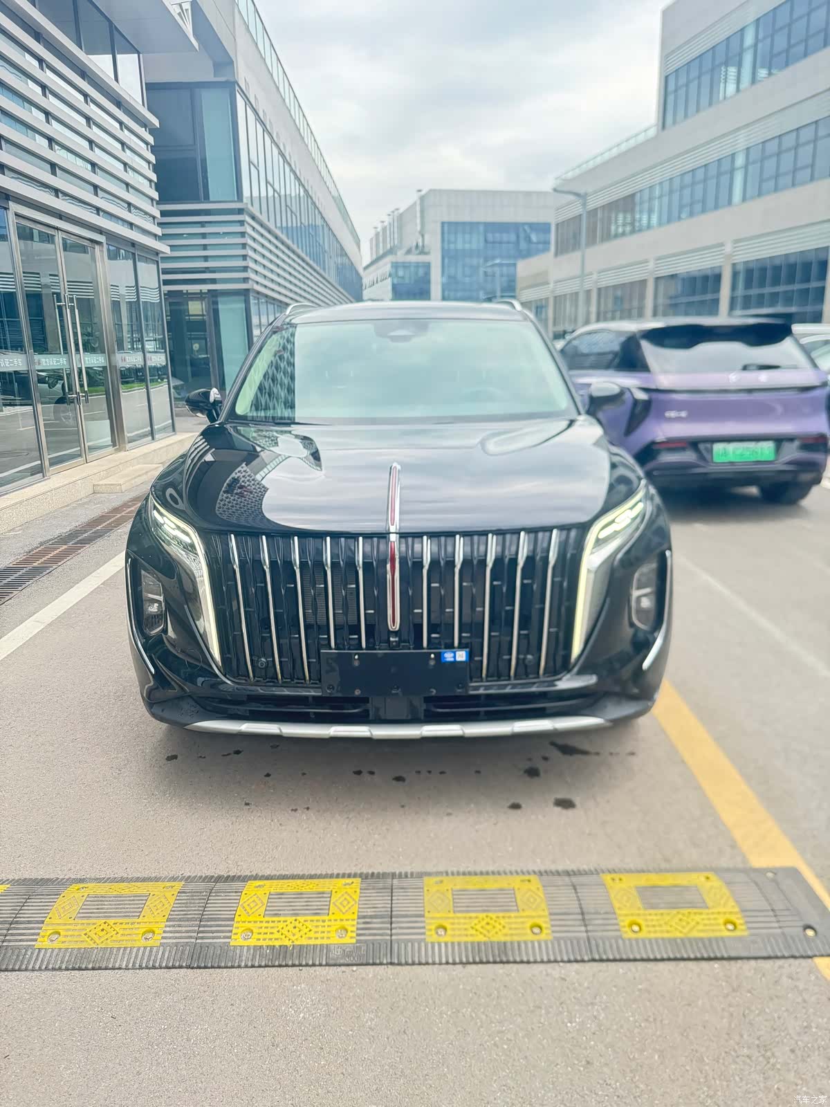 Hongqi HS7, 2024 2