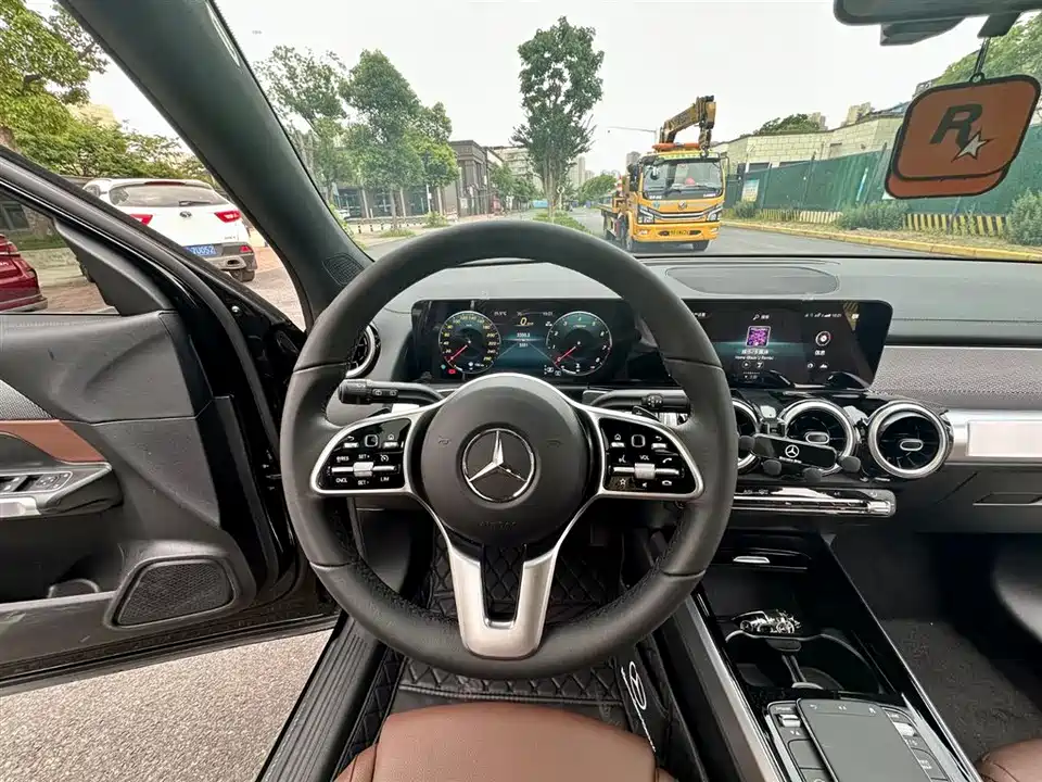 Mercedes-Benz GLB Mercedes-Benz GLB
