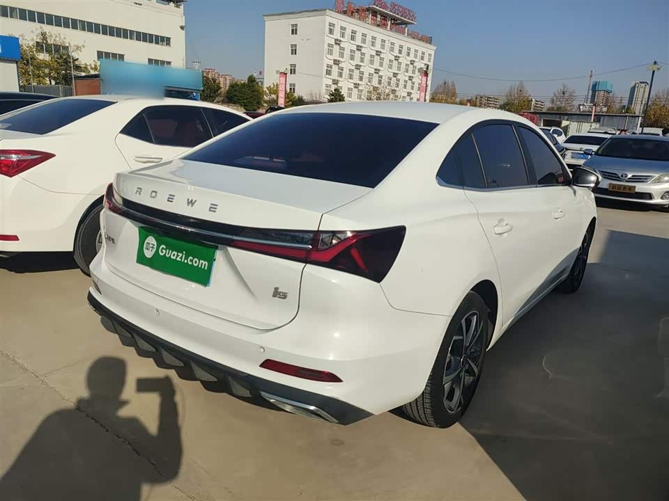 Roewe i5